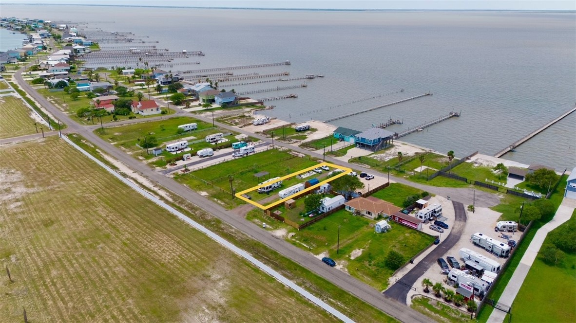 Home in Rockport, TX 78282 — photo 3