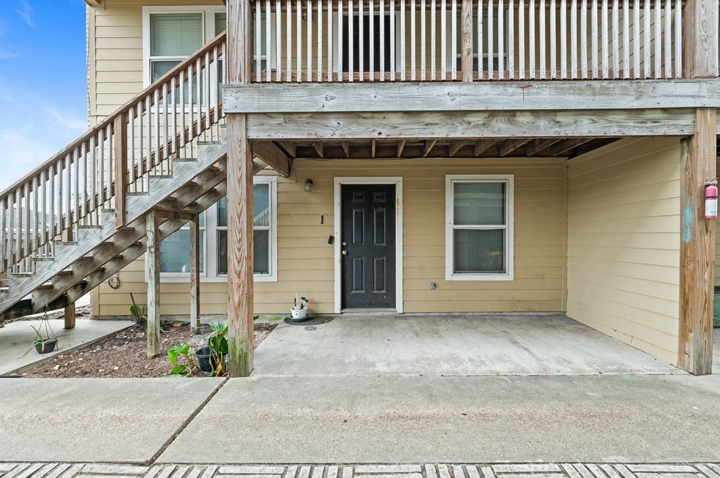 659 Redwood Ave 759 #1 — photo