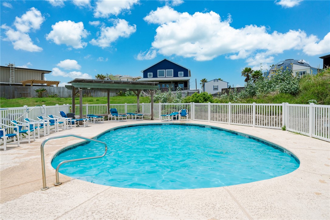 810 Banyan Beach Dr 126 — photo