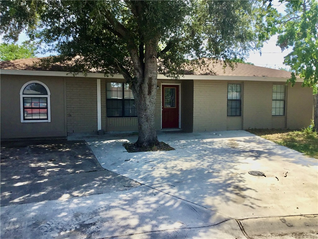 1110 Green Lane Dr — photo