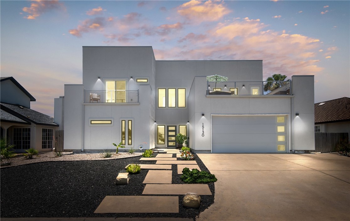 15130 Reales Dr — photo