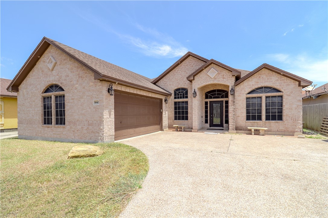 6842 Old Square Dr — photo