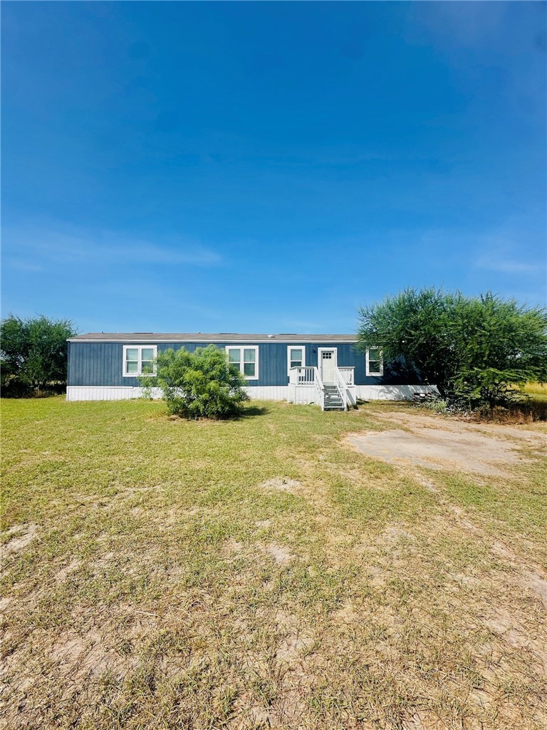 6738 FM 1833 — photo
