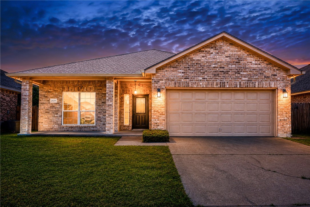2529 Windrose Dr — photo
