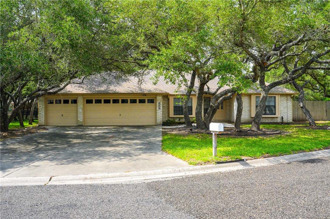 204 Highlands Dr — photo