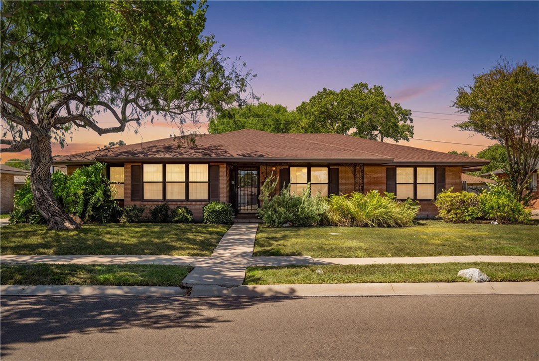 610 Carmel Pkwy — photo