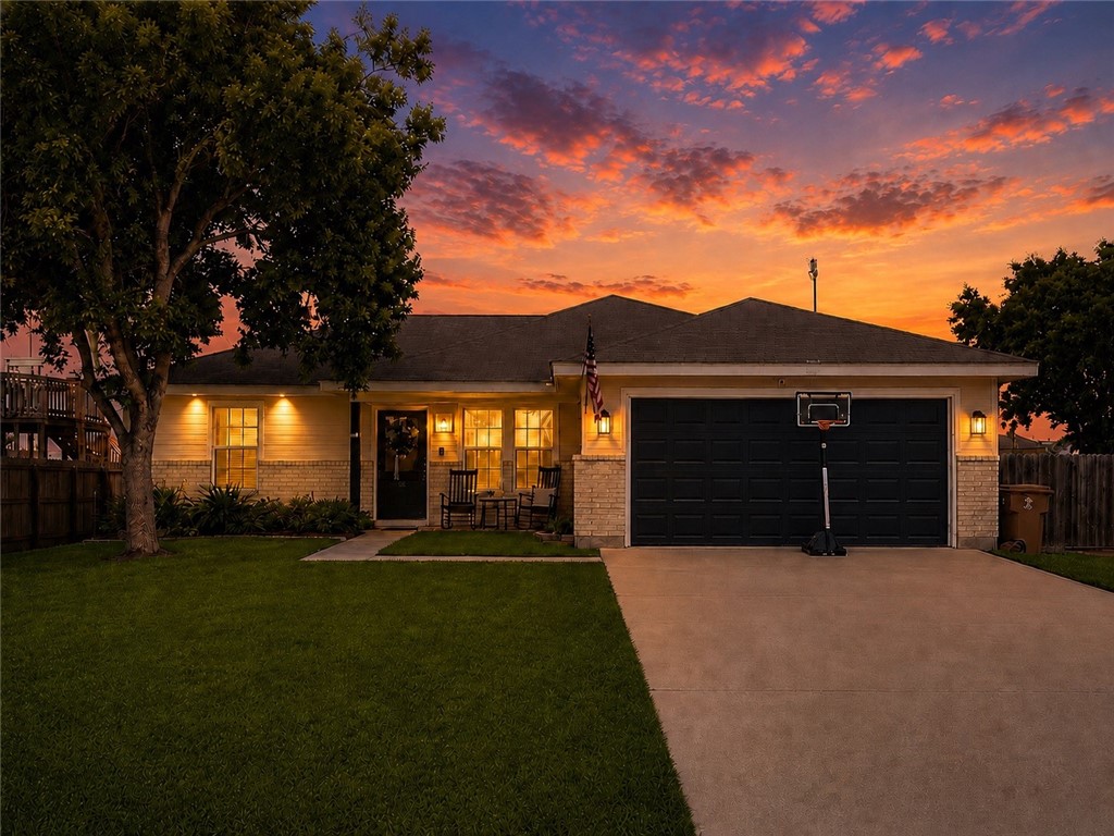 206 Oak Ridge Dr — photo
