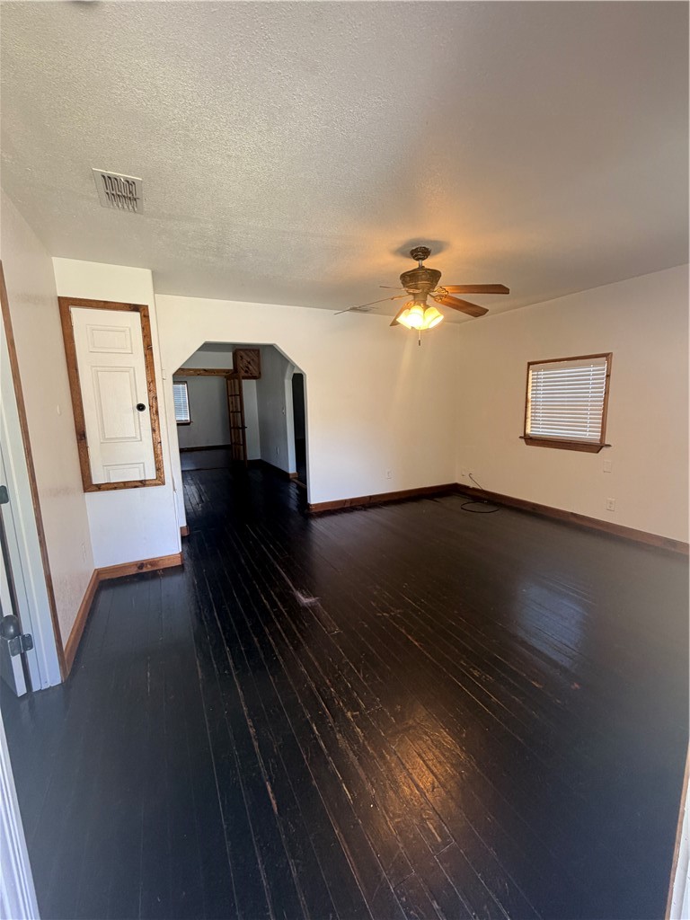 1020 E 5th Street, Alice, TX 78332 — photo 2