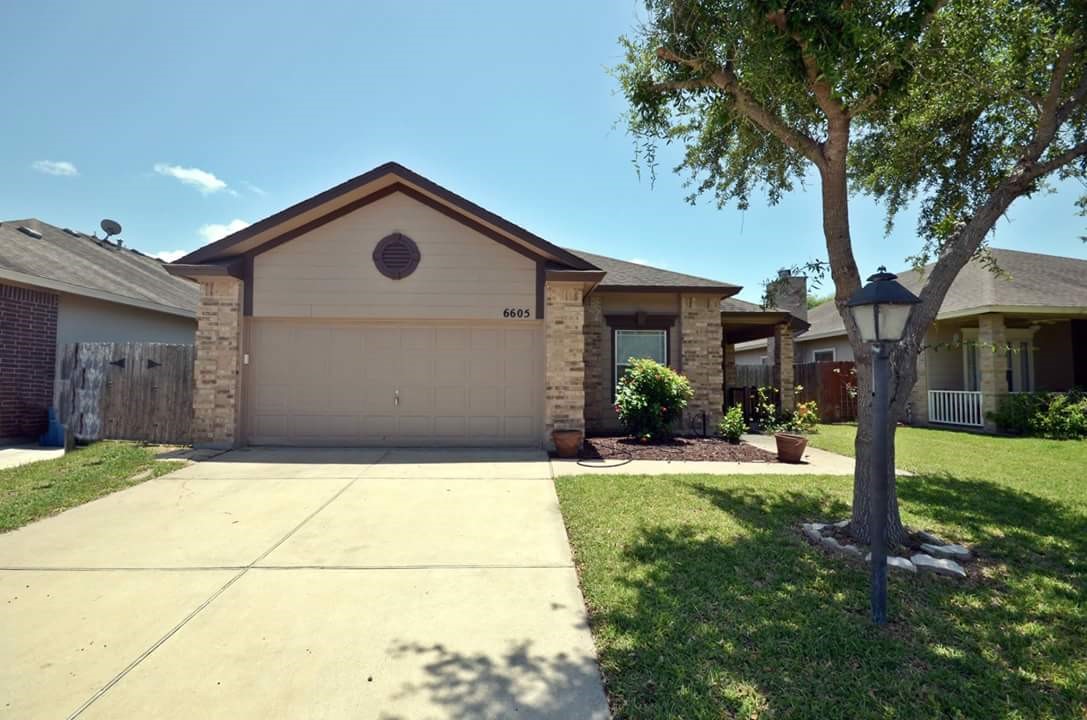 Home in Corpus Christi, TX 78414 — photo 3