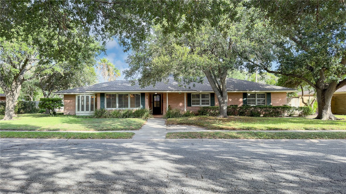 414 Barracuda Pl — photo