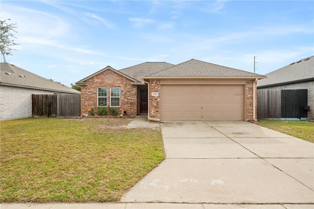 426 Oak Harbor Dr — photo