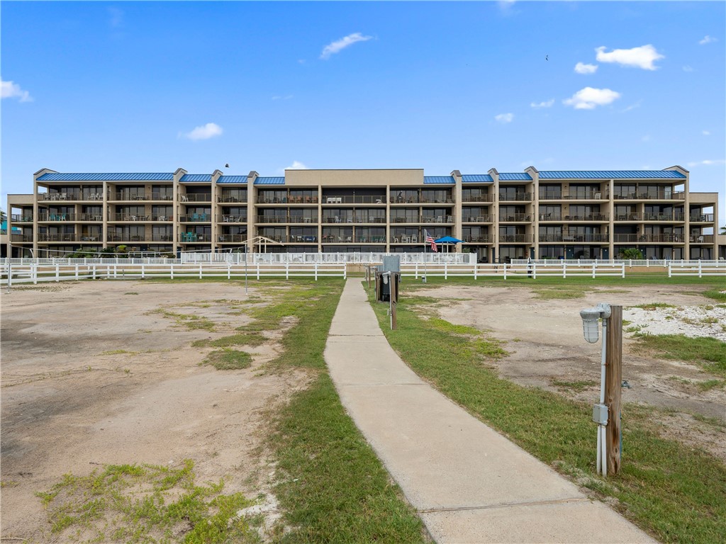 1021 S Water St 312 — photo