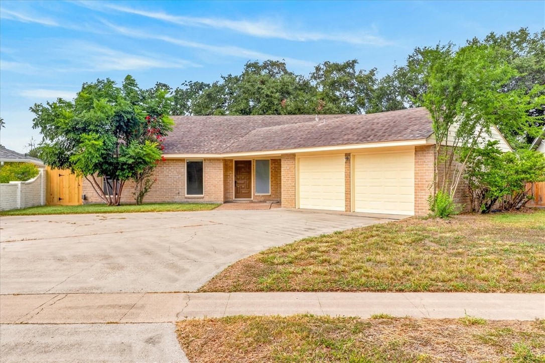 5037 Moultrie Dr — photo
