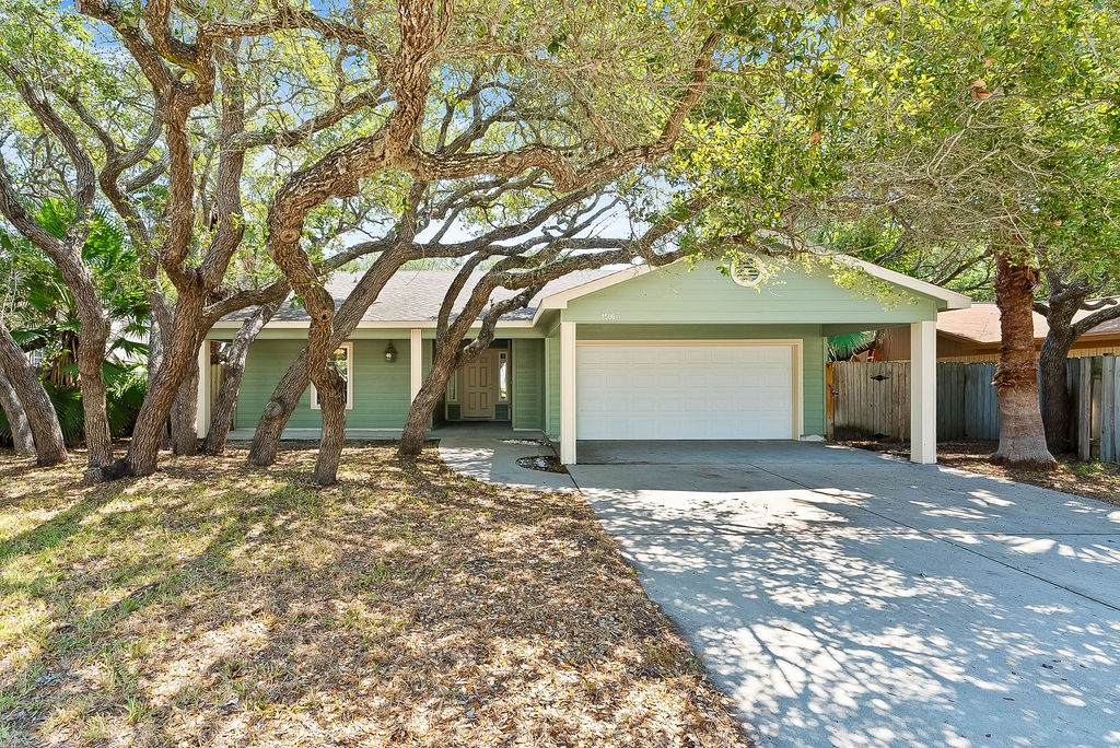 1506 N Live Oak St — photo