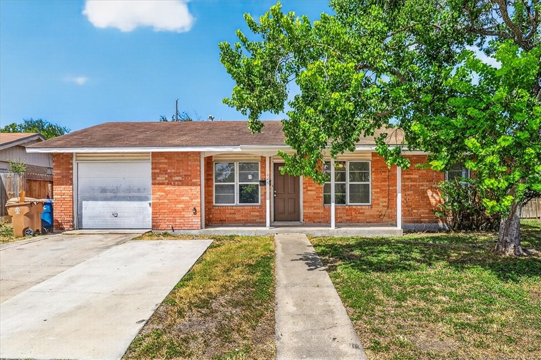 1626 Bois D Arc Pl — photo
