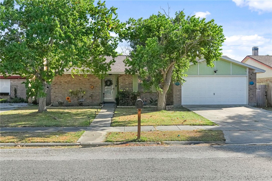 7441 Spitfire Dr — photo