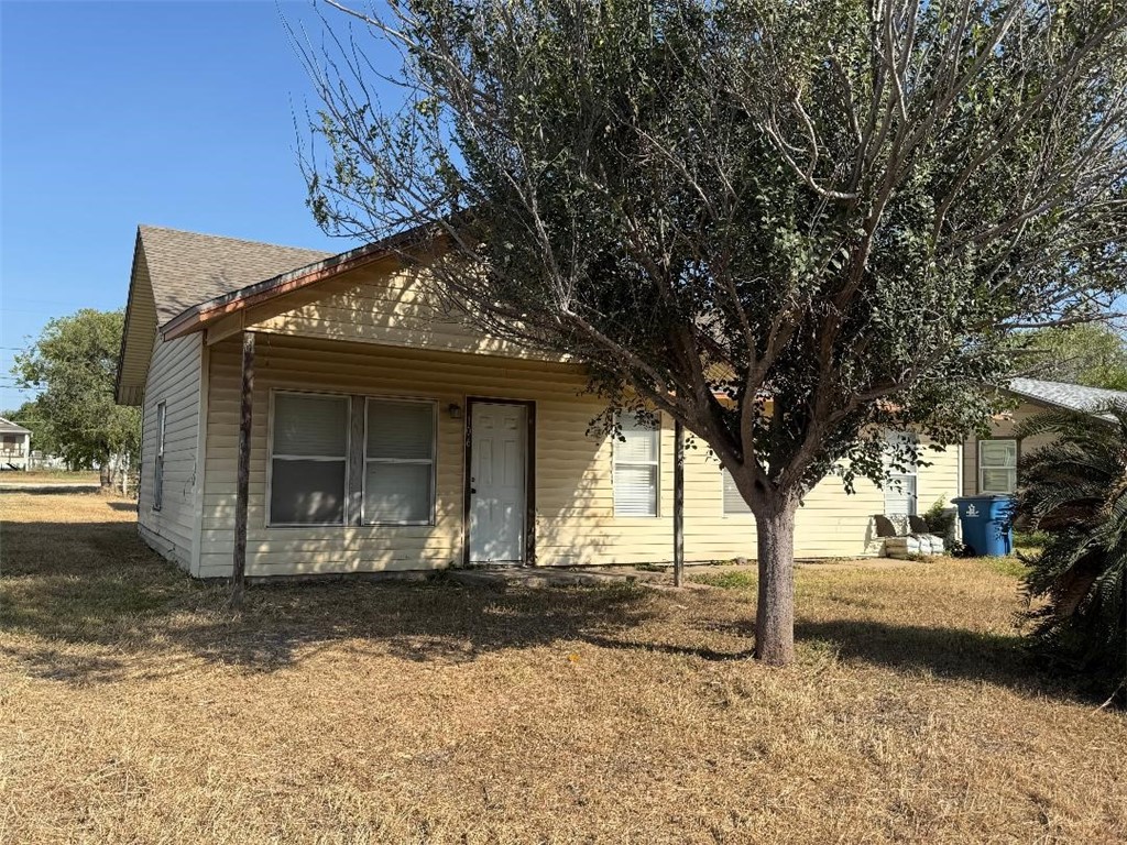 106 Marilyn Dr — photo