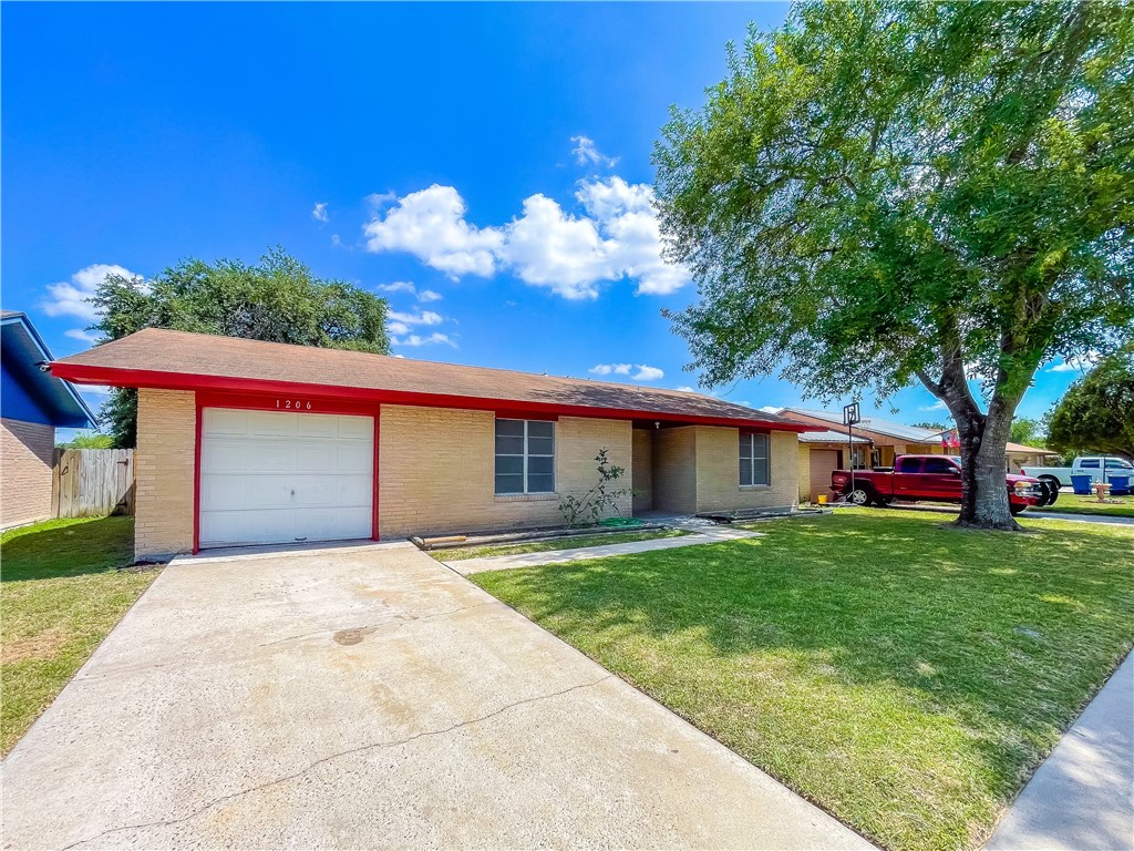 1206 Fairview Dr — photo