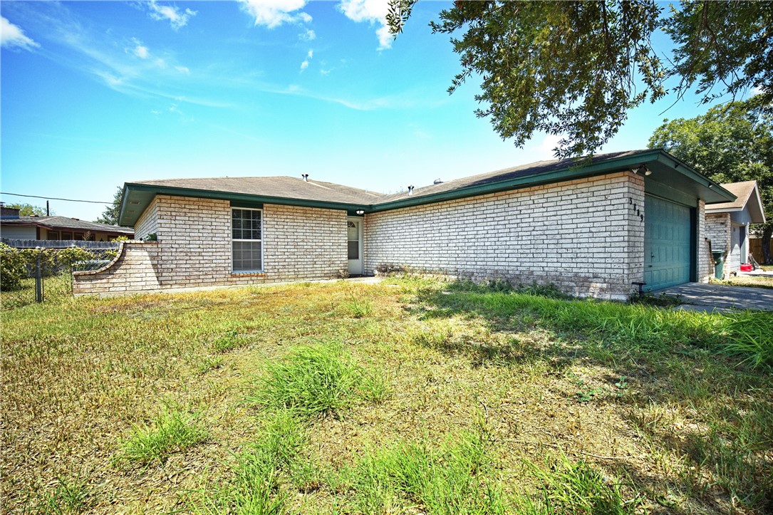 3809 Whitney Dr — photo
