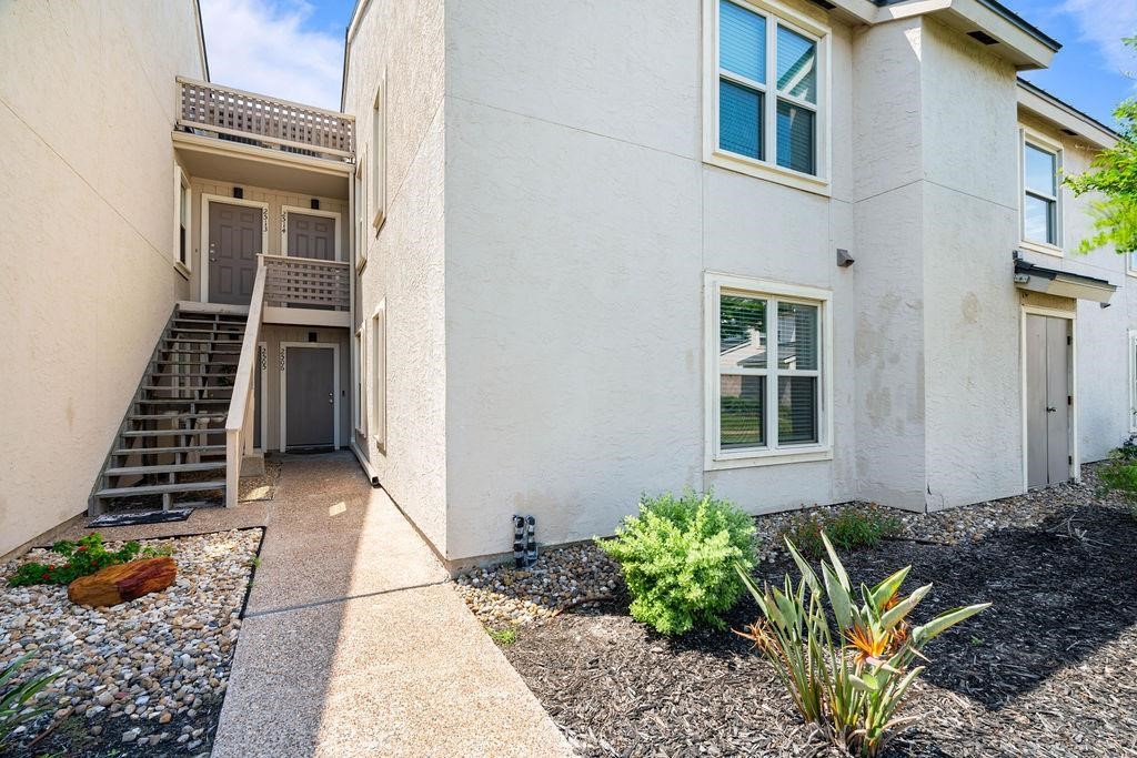 2506 Bayhouse Dr 2506 — photo