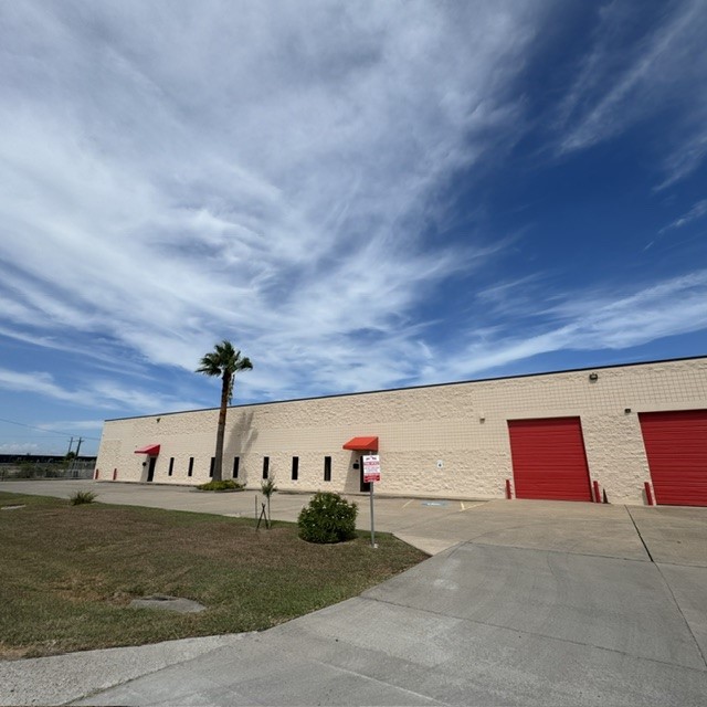 Home in Corpus Christi, TX 78406 — photo 2