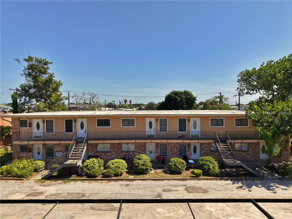 1004 Austin St 3 — photo