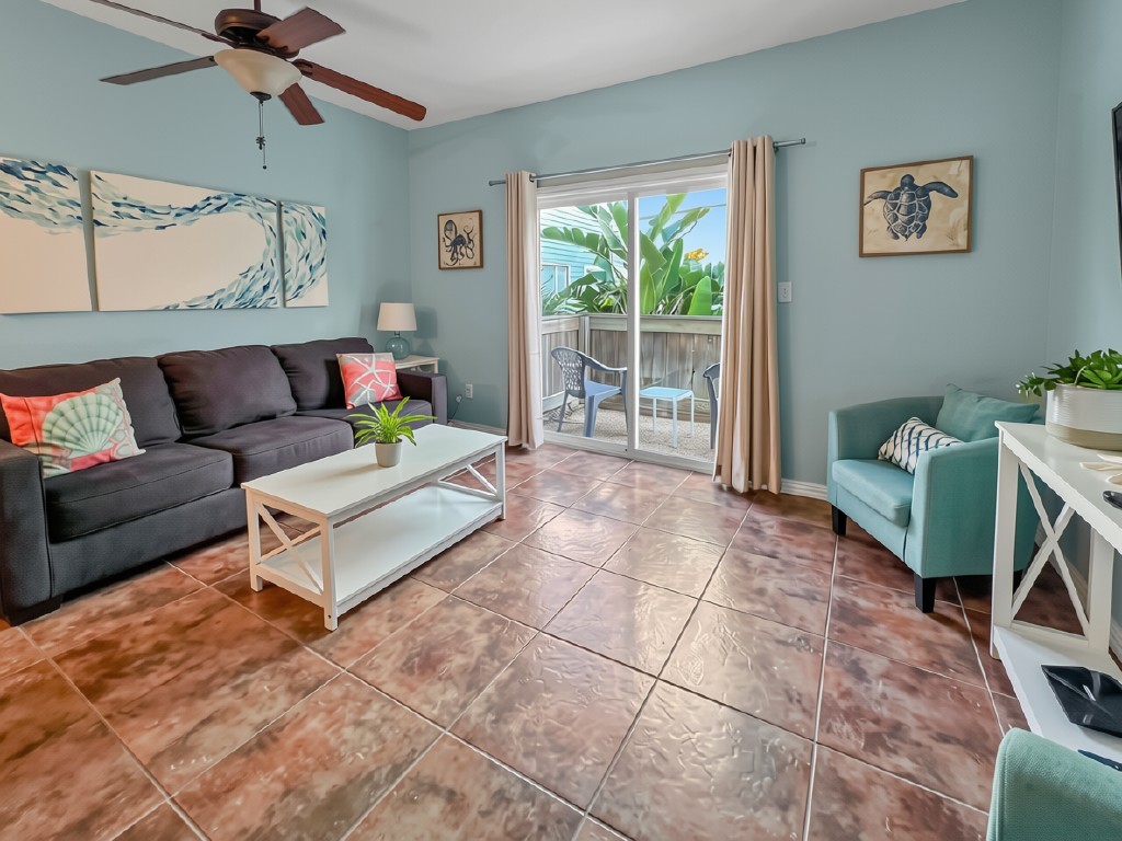 15010 Leeward Dr 701 — photo