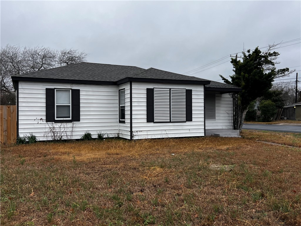 3301 Austin St — photo
