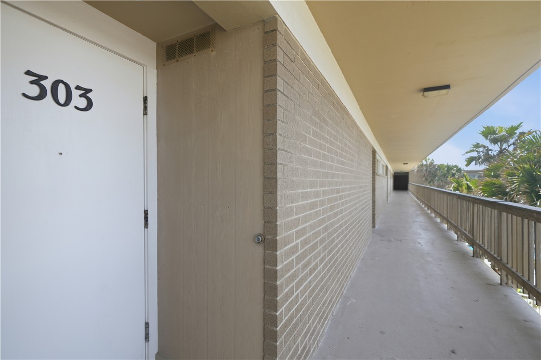 15340 Leeward Dr 303 — photo