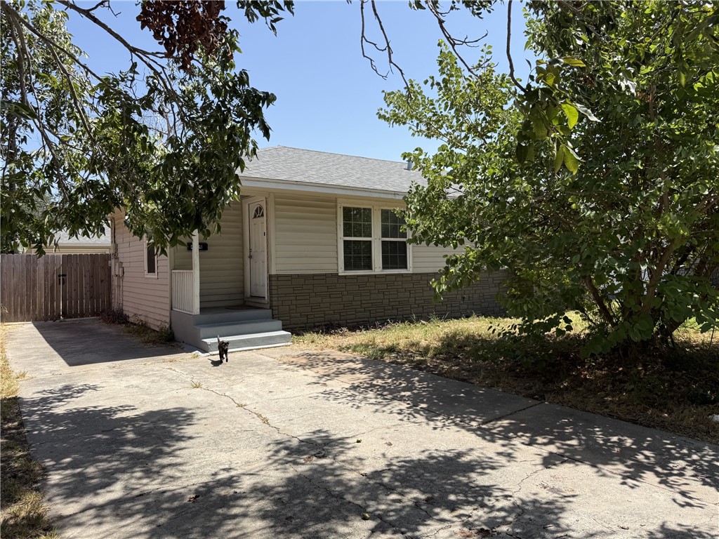 4214 Markins Dr — photo