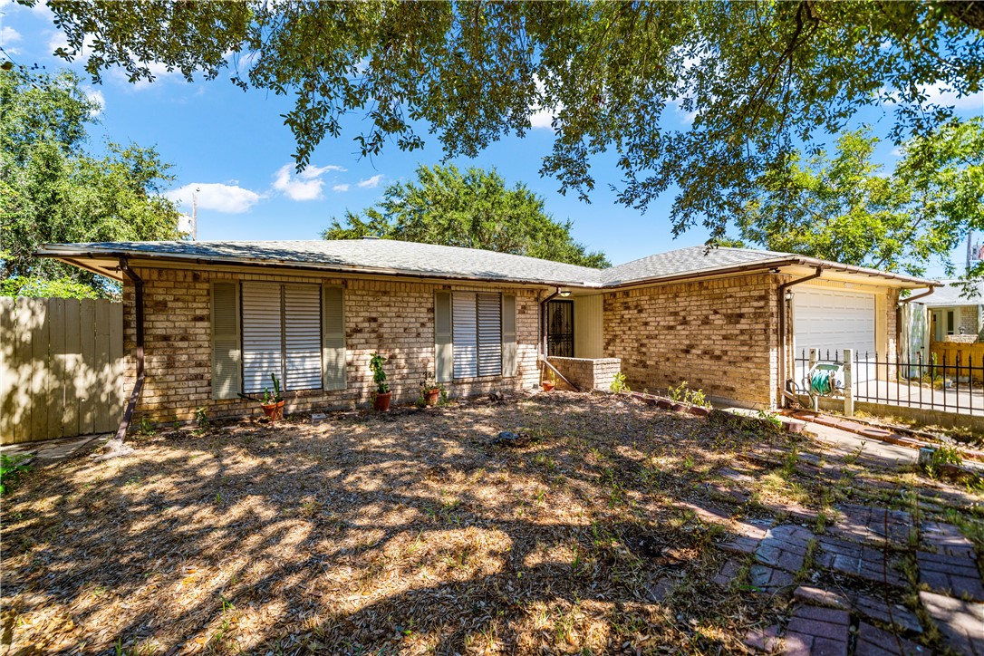 2210 Brighton Dr — photo