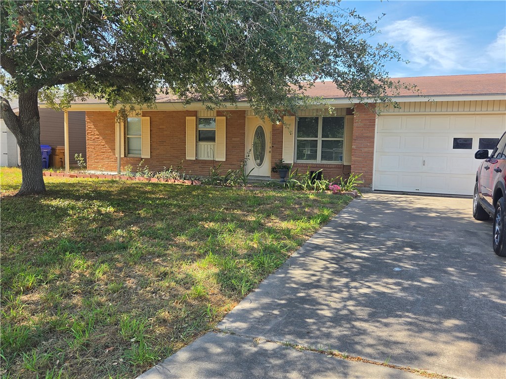 321 Juniper Dr — photo