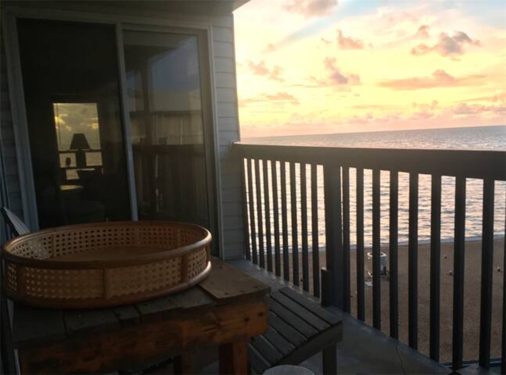 3402 Ocean Dr 37 — photo