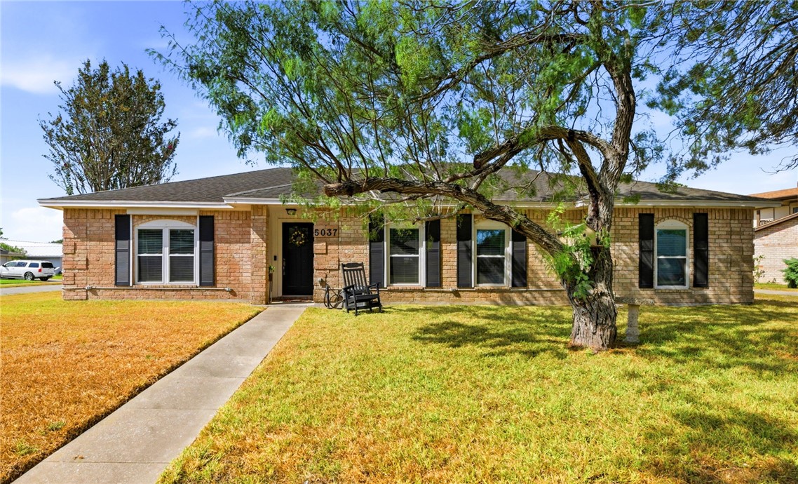 5037 Maylands Dr — photo