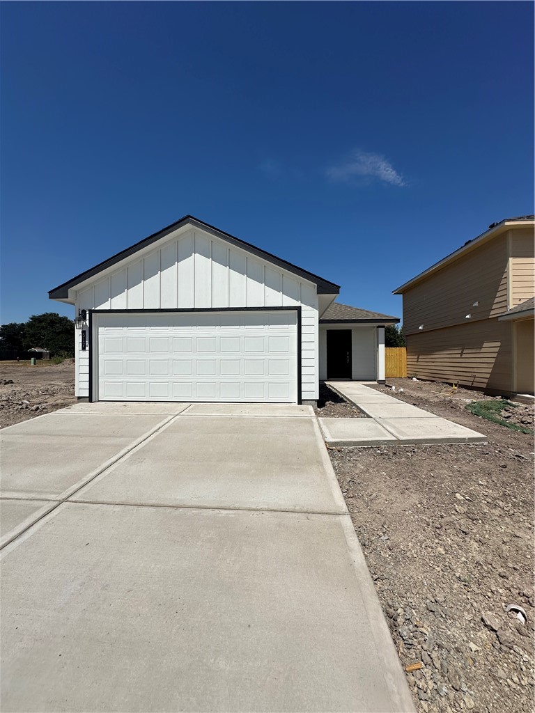 517 Meansville Dr — photo