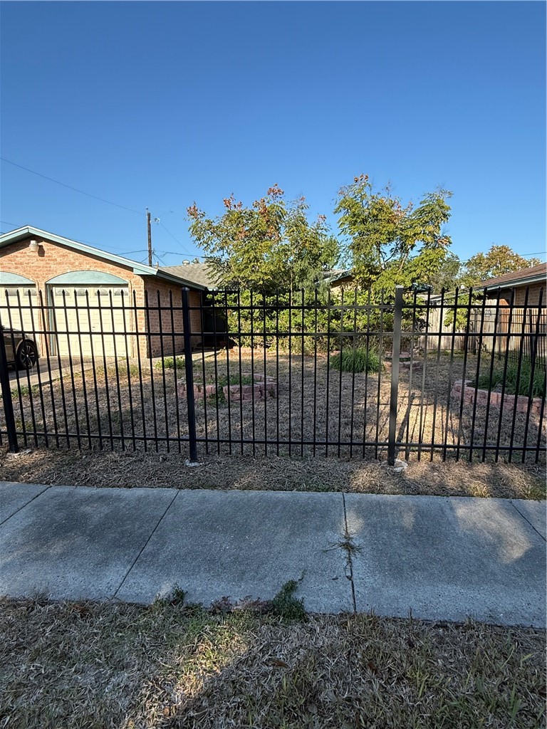 3414 Crest Lake Dr — photo