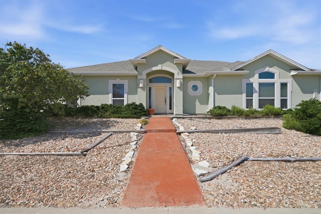 Home in Corpus Christi, TX 78418 — photo 2
