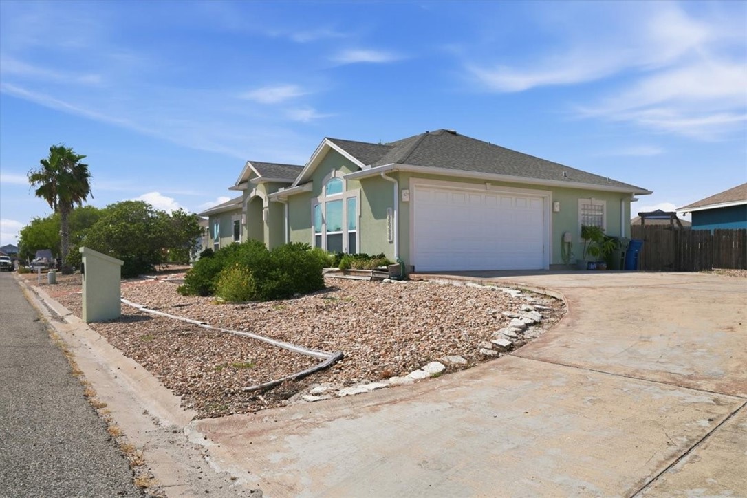 Home in Corpus Christi, TX 78418 — photo 3