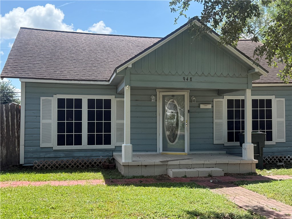 948 N Wright Street, Alice, TX 78332 — photo 3