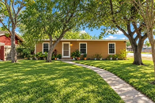 10902 Mayfield Dr — photo