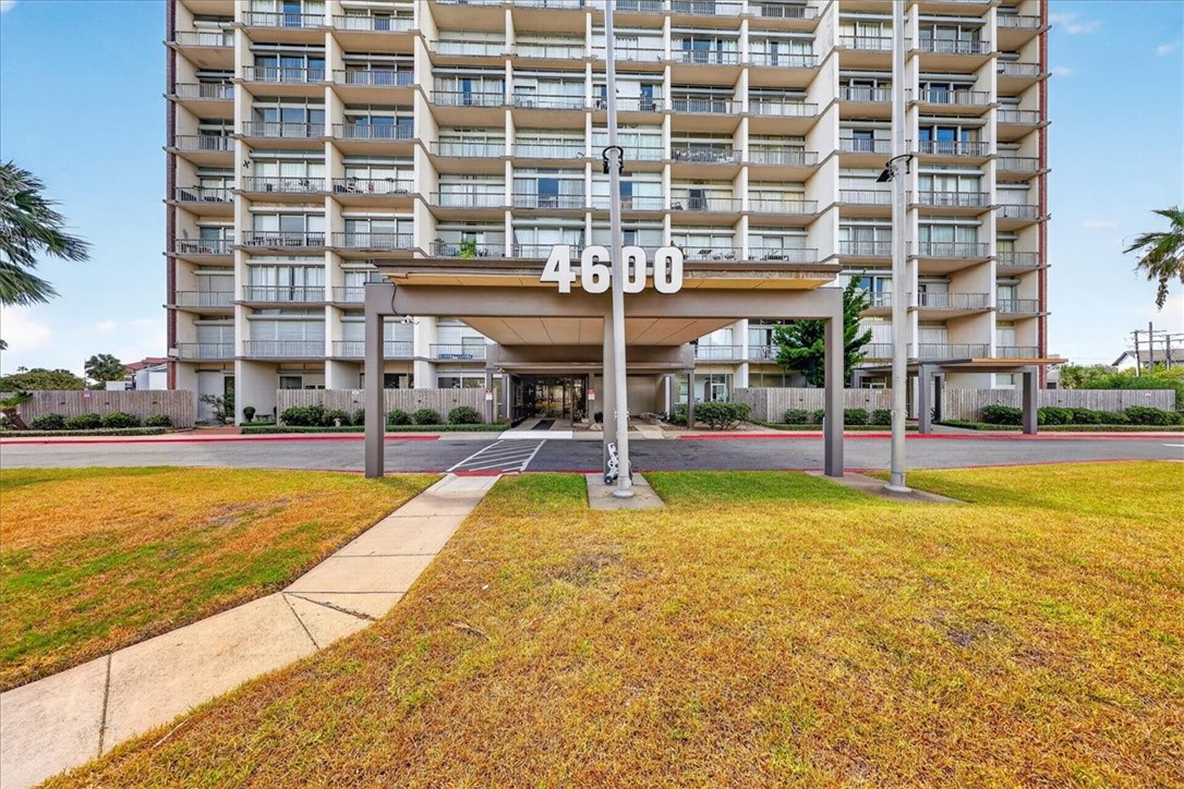 4600 Ocean Dr 104 — photo