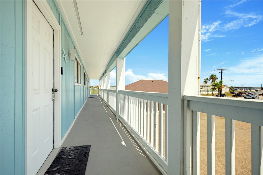 14801 E Compass St E 20 — photo