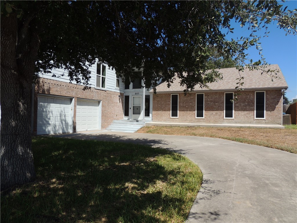 849 Cliff Dr — photo