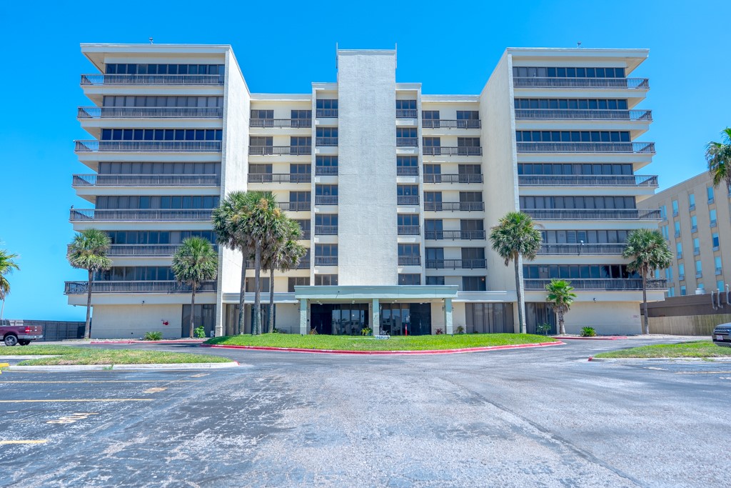 15002 Windward Dr 706 — photo