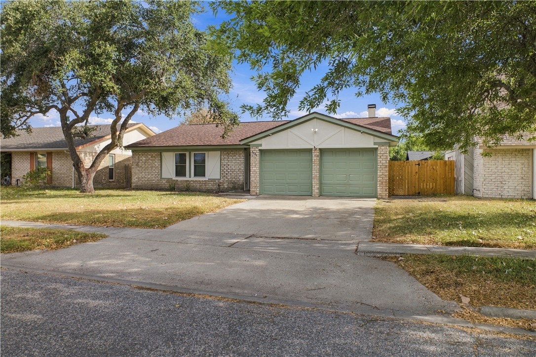 7426 Spitfire Drive — photo