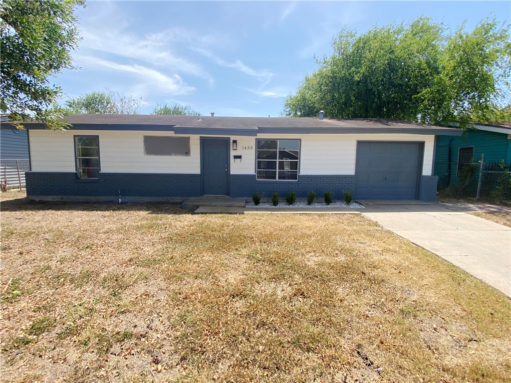 1433 Madrid Dr — photo