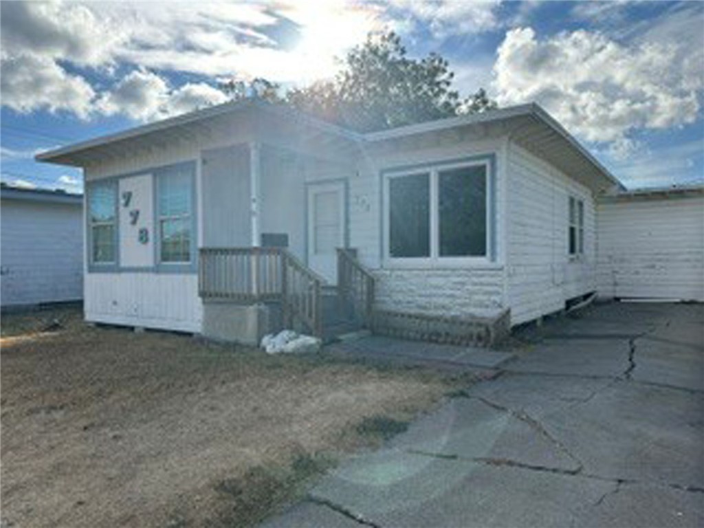 778 Chase Dr — photo