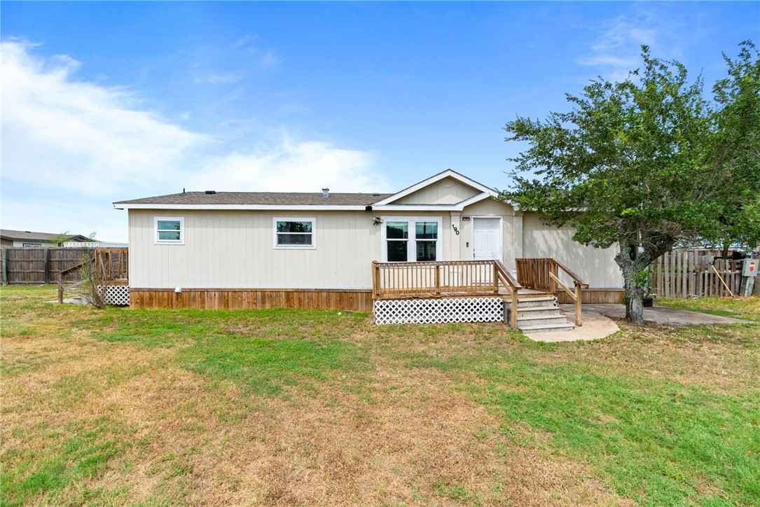 190 Lago Vista Dr — photo
