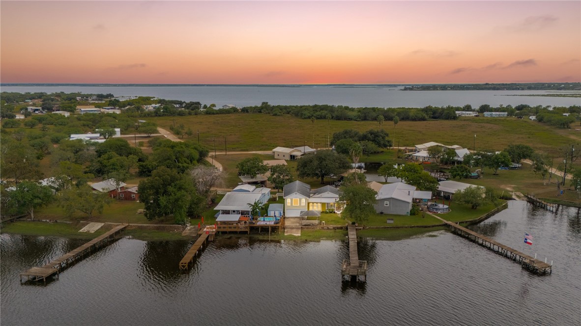 107 E Lakefield Drive, Mathis, TX 78368 — photo 2