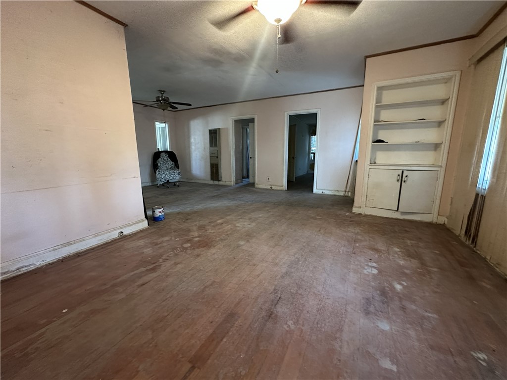 303 E Joyce Street, Bishop, TX 78343 — photo 3